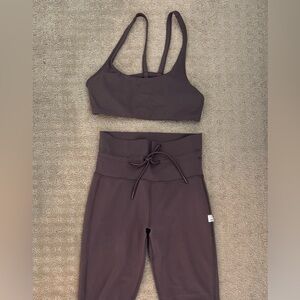 Vuori Daily Leggings and Yosemite bra in Chocolate, XS